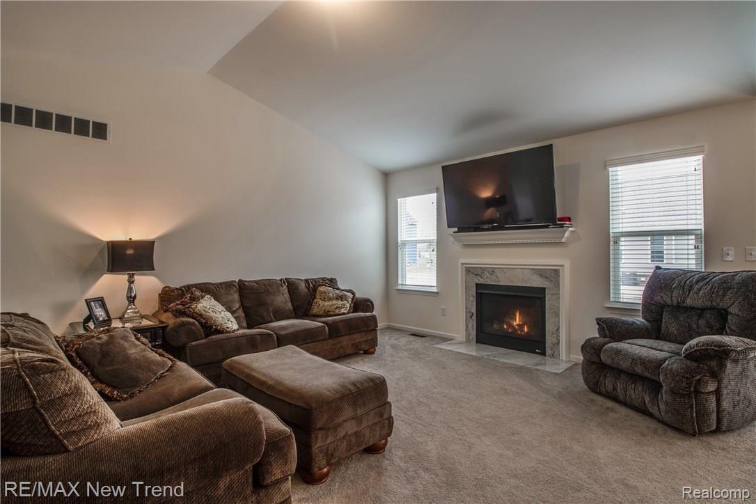 3115 Curtis Road Wixom, MI 48393 - Photo 31 of 44 Interiors (29 of 42).jpg