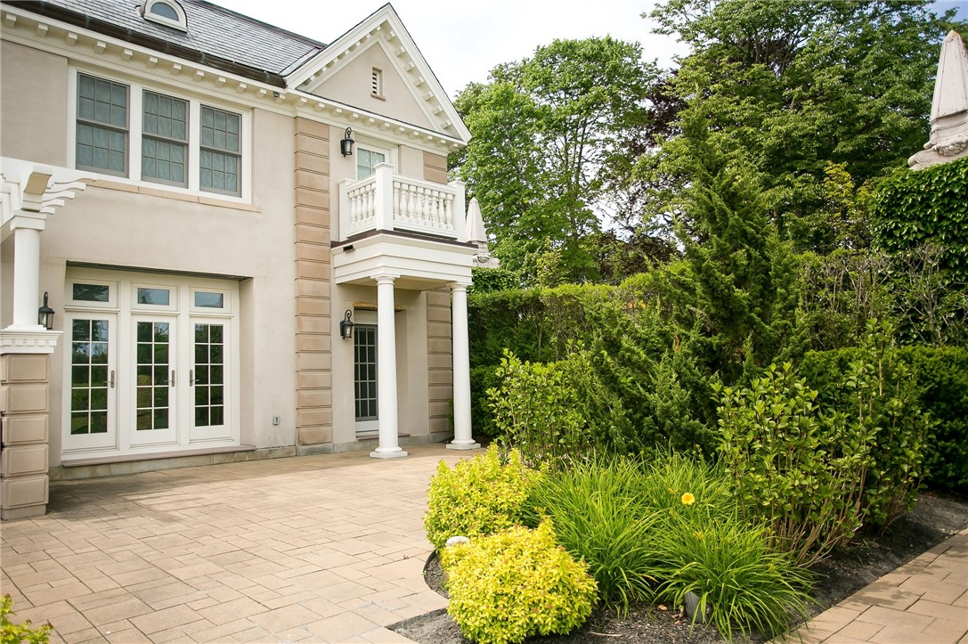 241 Ruggles Avenue, Unit B Newport, RI 02840 - Photo 4 of 16 Back patio
