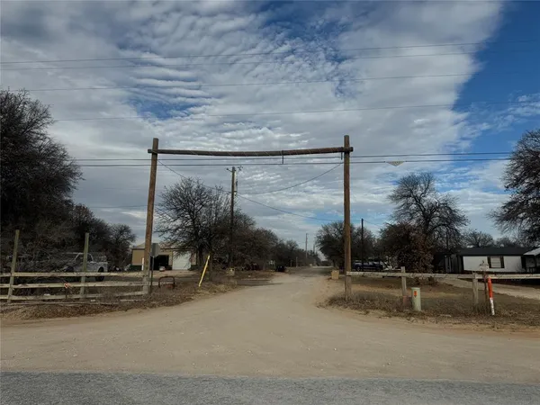 $250,000 | 9049 Private Road 356, Hawley, TX 79525
