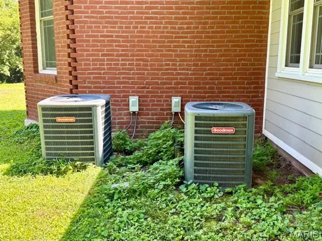 $550,000 | 12397 Apache Drive, New London, MO 63459