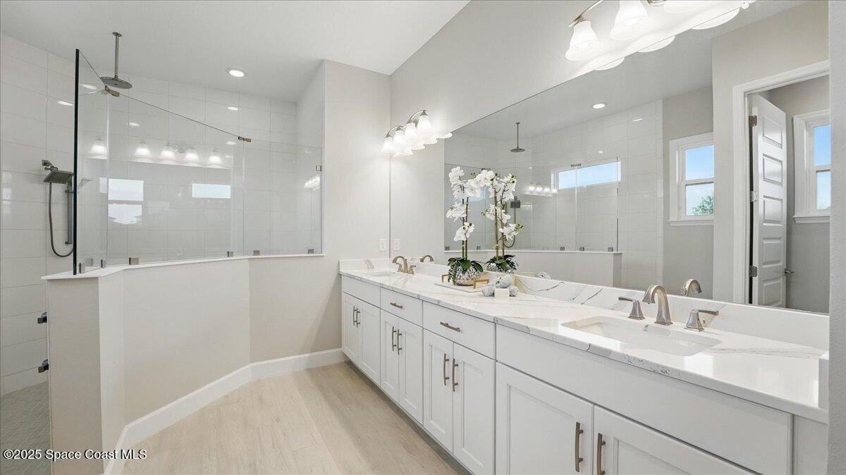 8348 Gullen Drive Melbourne, FL 32940 - Photo 29 of 58 35-Master Bathroom