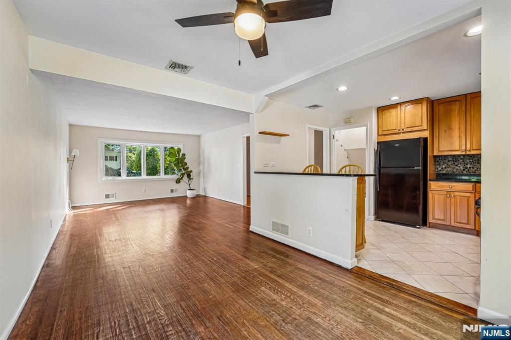 158 Morningside Road Paramus, NJ 07652 - Photo 8 of 31