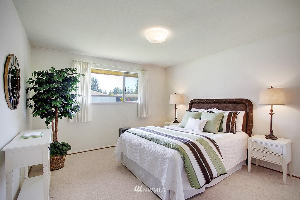 6611 Morgan Road Everett, WA 98203 - Photo 10 of 16