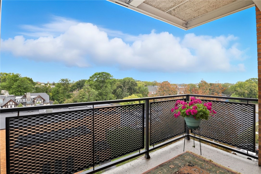 1000 East Avenue, Unit UN606 Rochester, NY 14607 - Photo 3 of 23 * Rarely available balcony unit with stunning pa