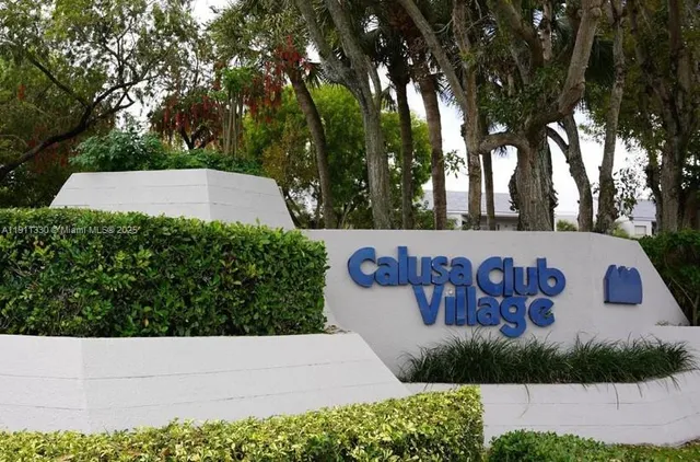 a sign that is on the side of the road