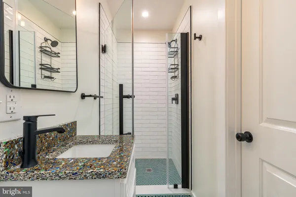 $3,950 | 412 Sepviva Street, Philadelphia, PA 19125