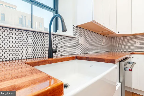 $3,950 | 412 Sepviva Street, Philadelphia, PA 19125