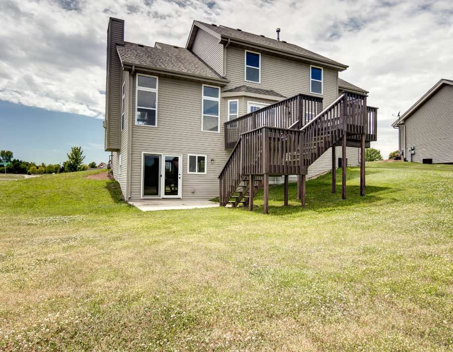 405 Cross Plains Road Rockford, IL 61107 - Photo 3 of 24 Gallery Image 3