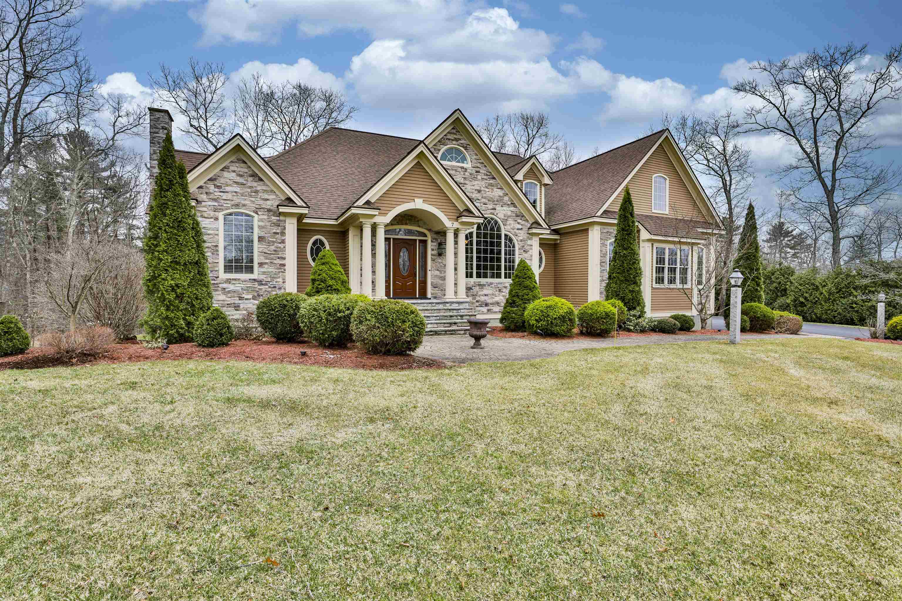 7 Buckhide Road Windham, NH 03087 - Photo 2 of 40