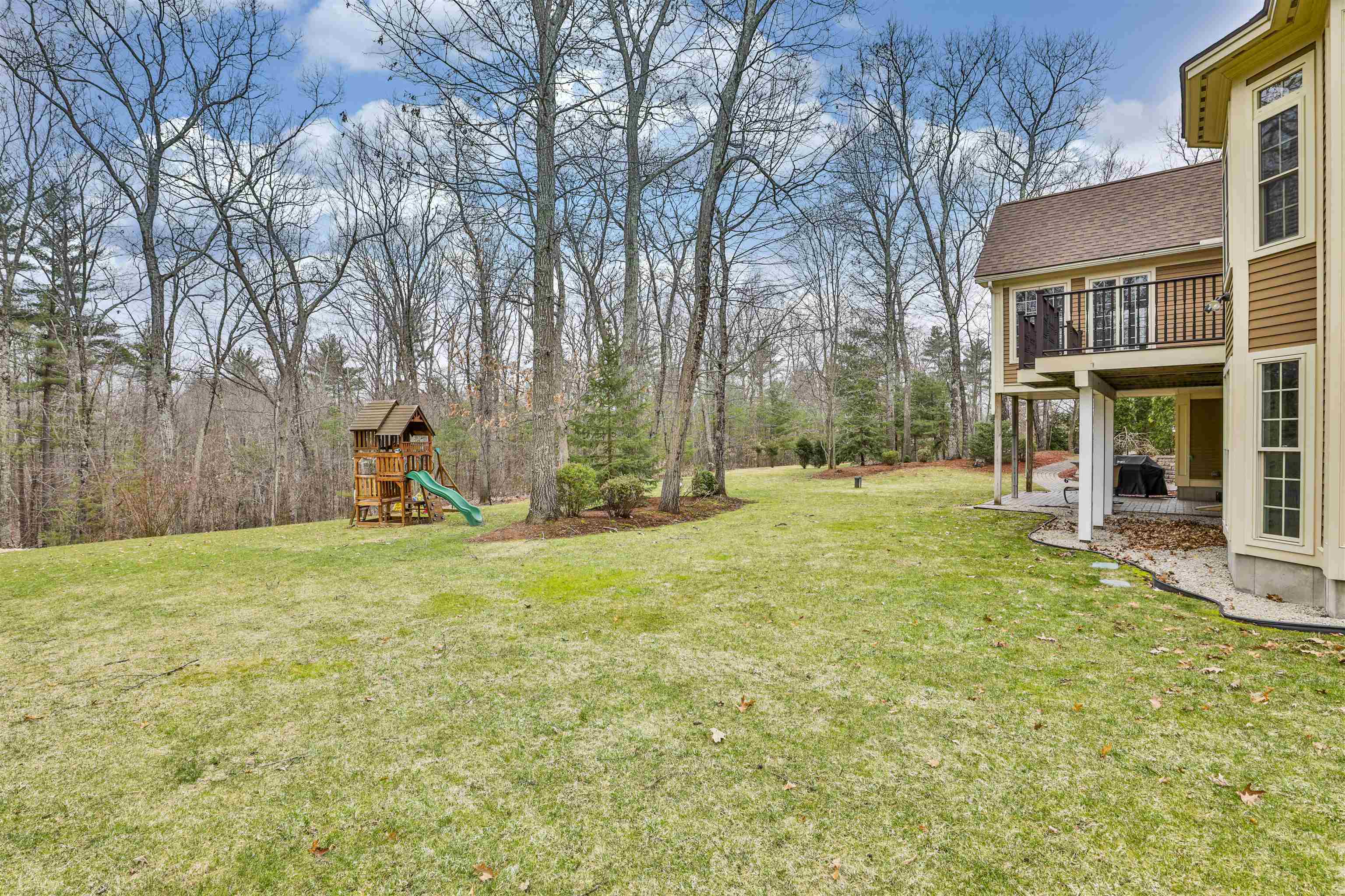 7 Buckhide Road Windham, NH 03087 - Photo 4 of 40