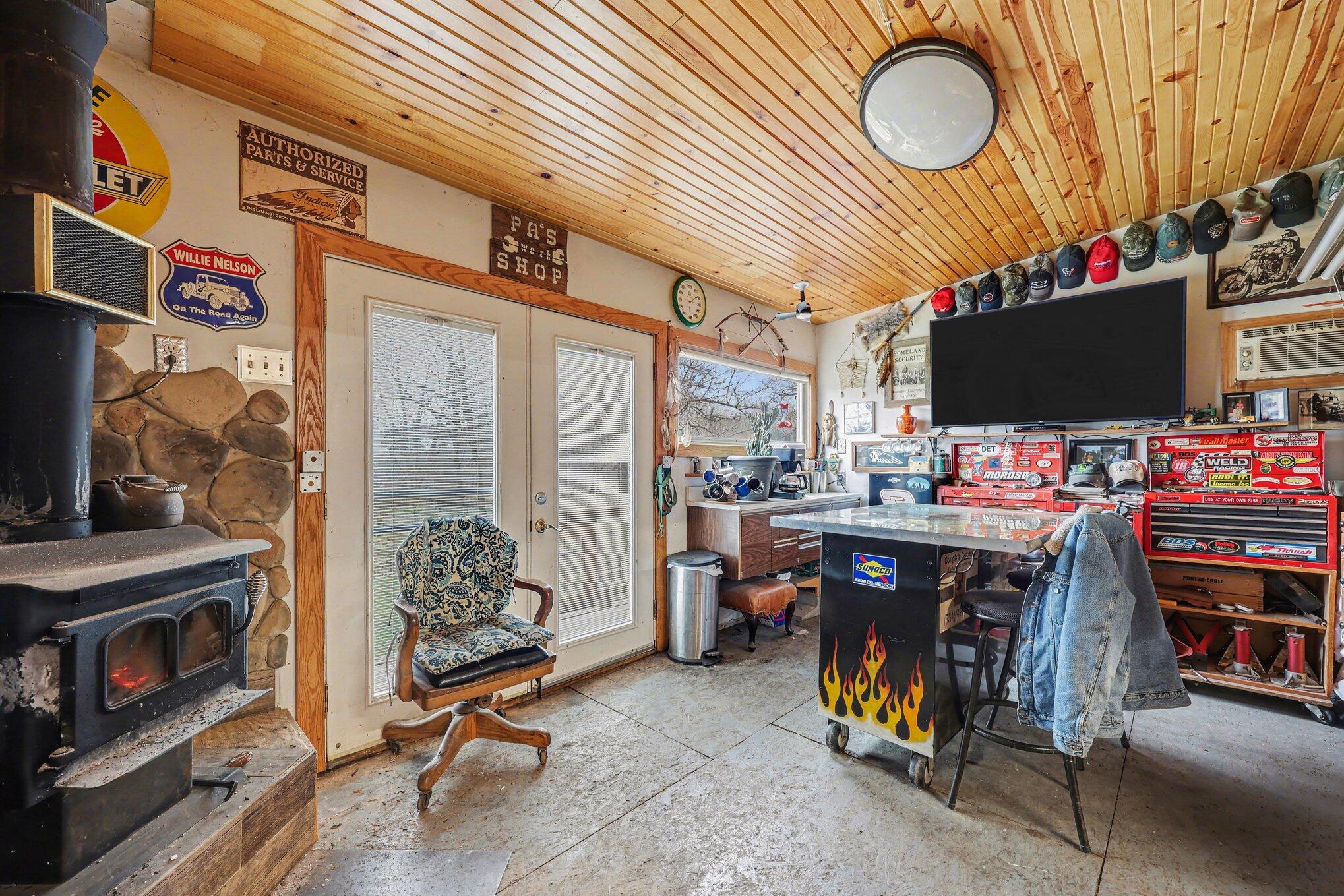 219 South Portage Road Jackson, MI 49201 - Photo 17 of 27 005_file_5614