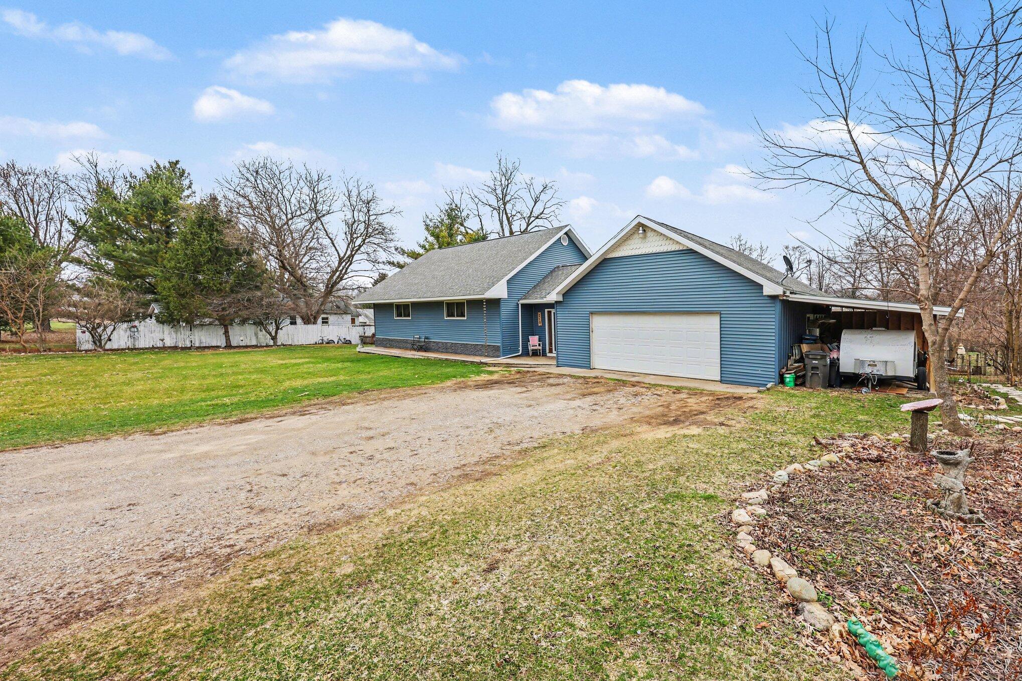 219 South Portage Road Jackson, MI 49201 - Photo 3 of 27 003_file_6843