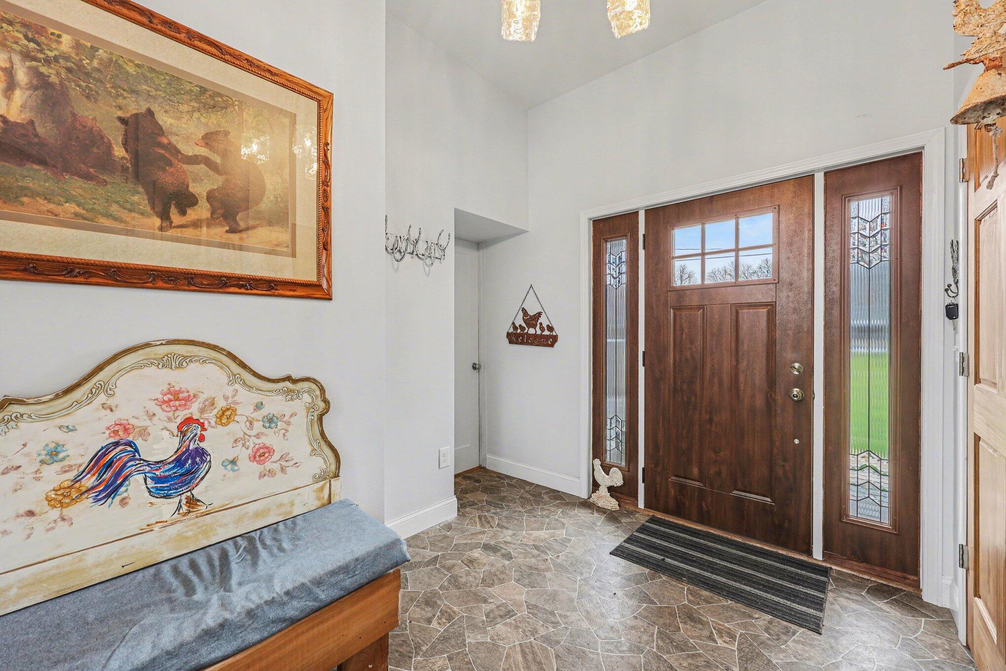 219 South Portage Road Jackson, MI 49201 - Photo 5 of 27 007_file_1489