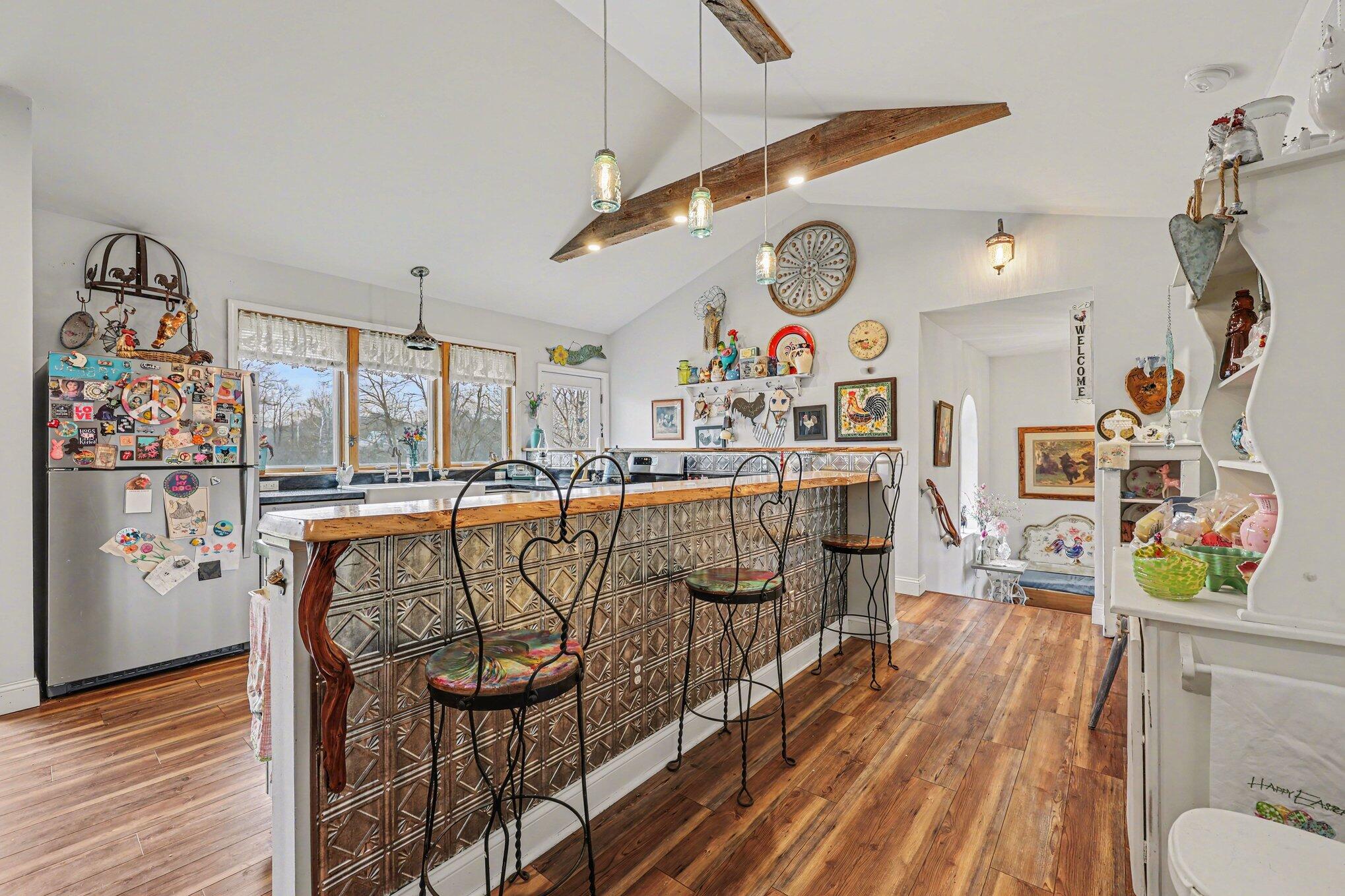 219 South Portage Road Jackson, MI 49201 - Photo 6 of 27 008_file_3331