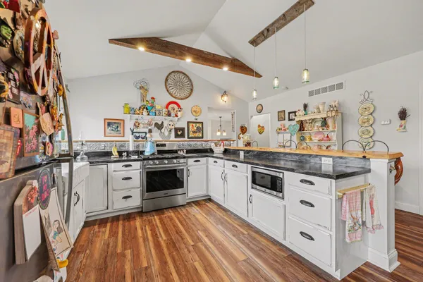 $319,900 | 219 South Portage Road, Jackson, MI 49201