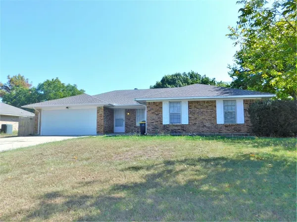 $2,095 | 3812 Yellowstone Place, Denton, TX 76209