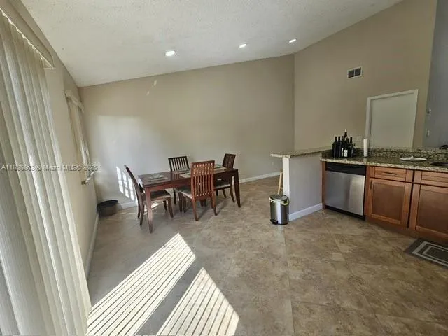 $510,000 | 8660 Southwest 14th Street, Pembroke Pines, FL 33025