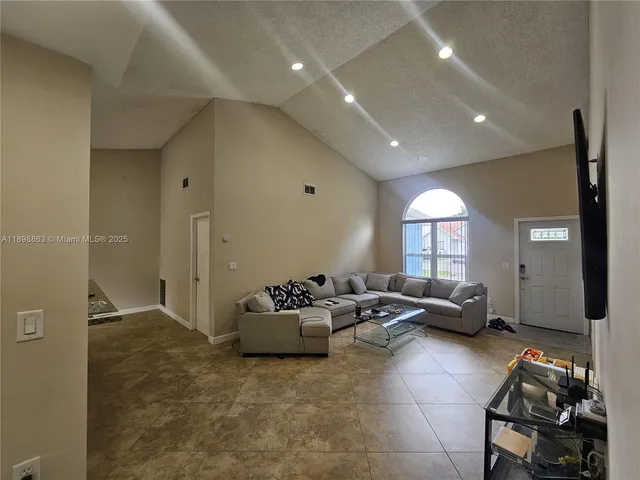 $510,000 | 8660 Southwest 14th Street, Pembroke Pines, FL 33025