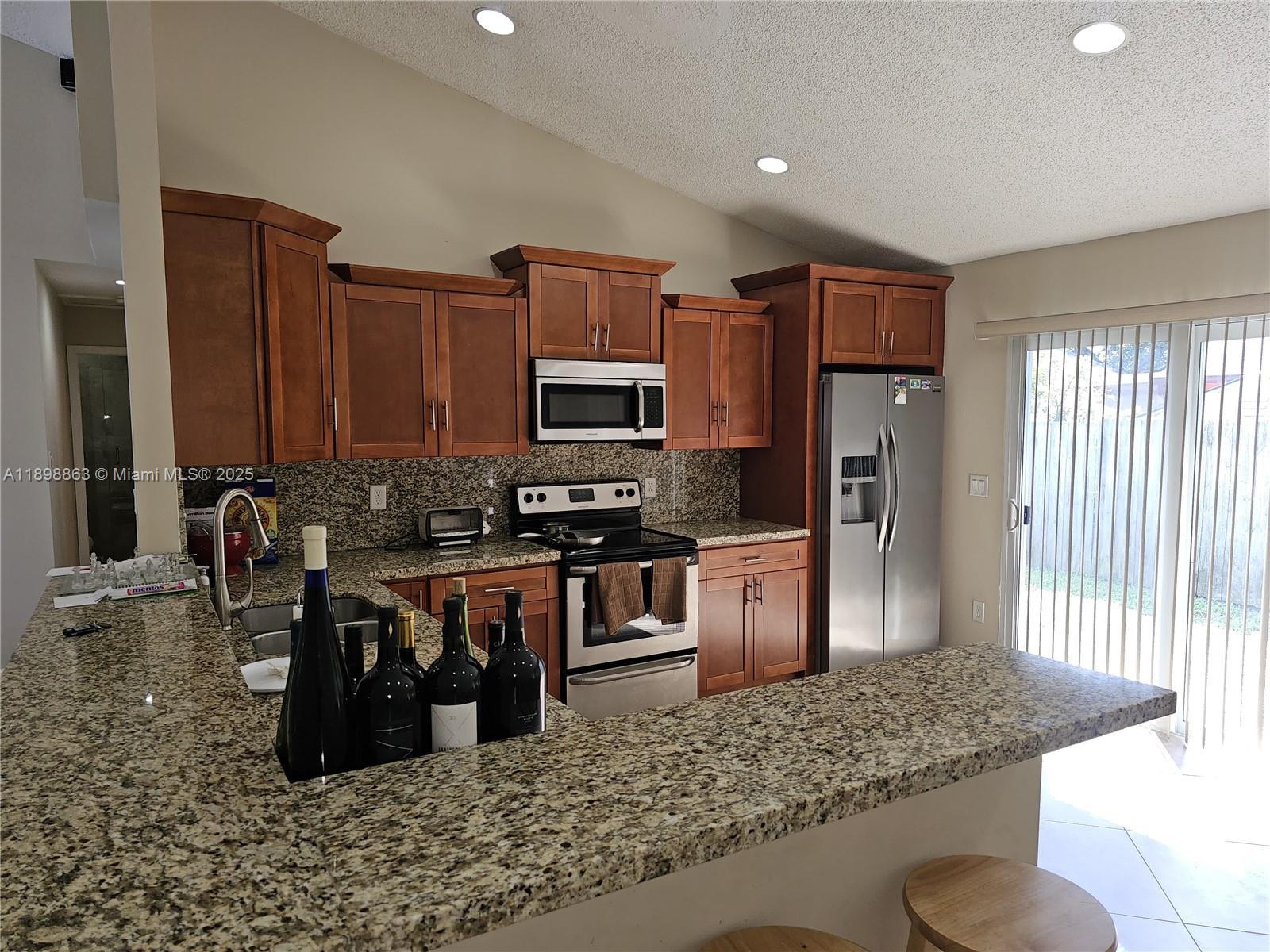 8660 Southwest 14th Street Pembroke Pines, FL 33025 - Photo 24 of 26