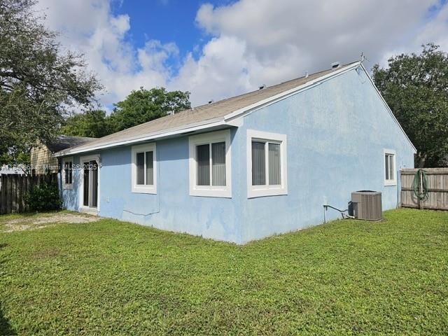 8660 Southwest 14th Street Pembroke Pines, FL 33025 - Photo 3 of 26