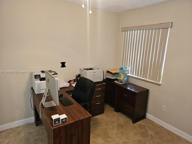 8660 Southwest 14th Street Pembroke Pines, FL 33025 - Photo 10 of 26