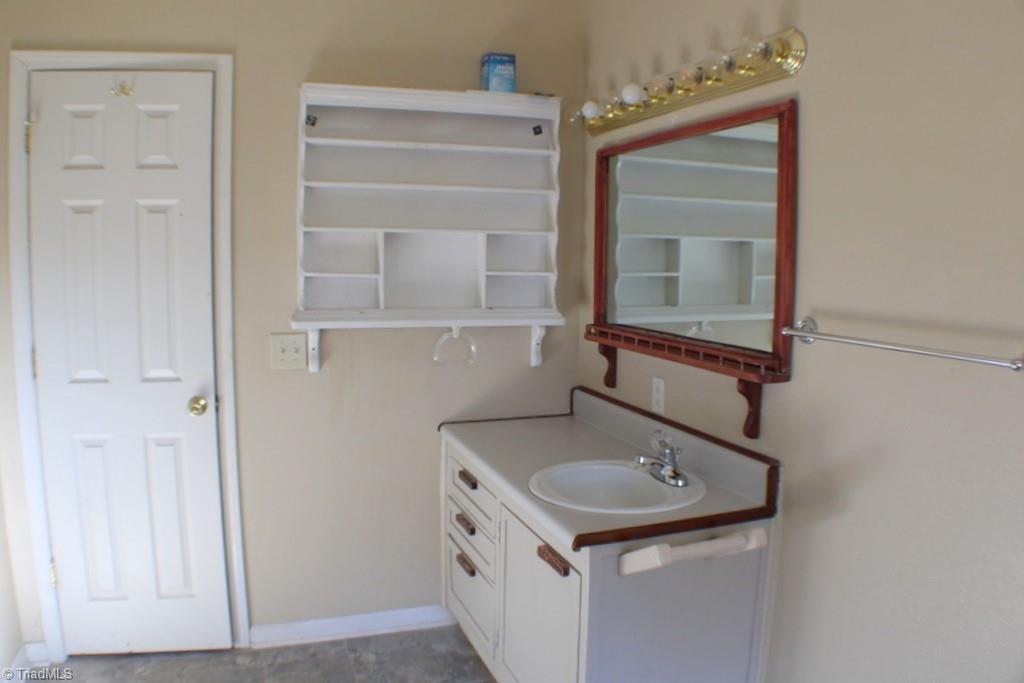 313 Webster Road Mount Airy, NC 27030 - Photo 21 of 29