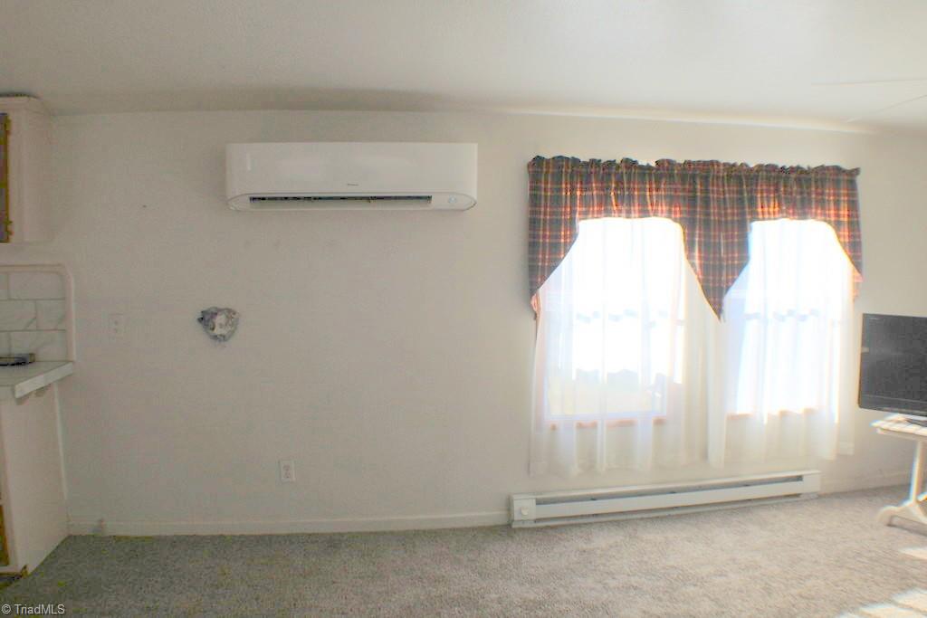 313 Webster Road Mount Airy, NC 27030 - Photo 23 of 29 Sitting Area