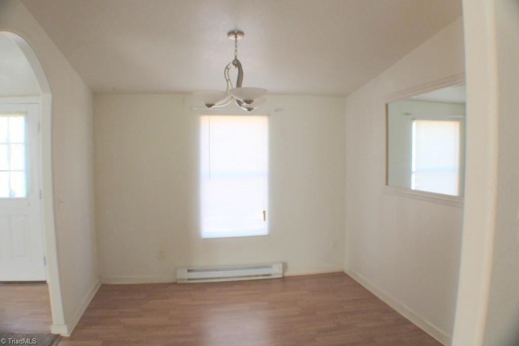 313 Webster Road Mount Airy, NC 27030 - Photo 6 of 29 Dining r.