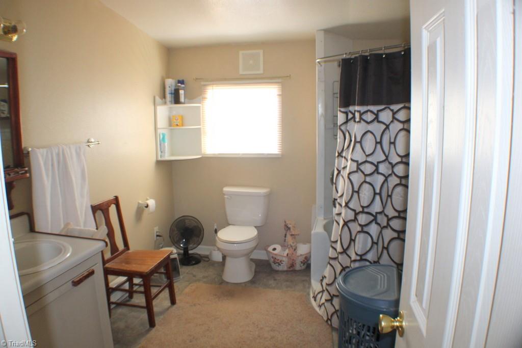 313 Webster Road Mount Airy, NC 27030 - Photo 8 of 29 BATH 2