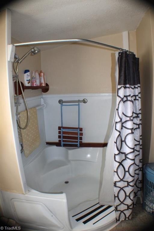 313 Webster Road Mount Airy, NC 27030 - Photo 9 of 29 BATH 1