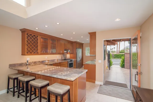 $520,000 | 48275 Racquet Lane, Palm Desert, CA 92260