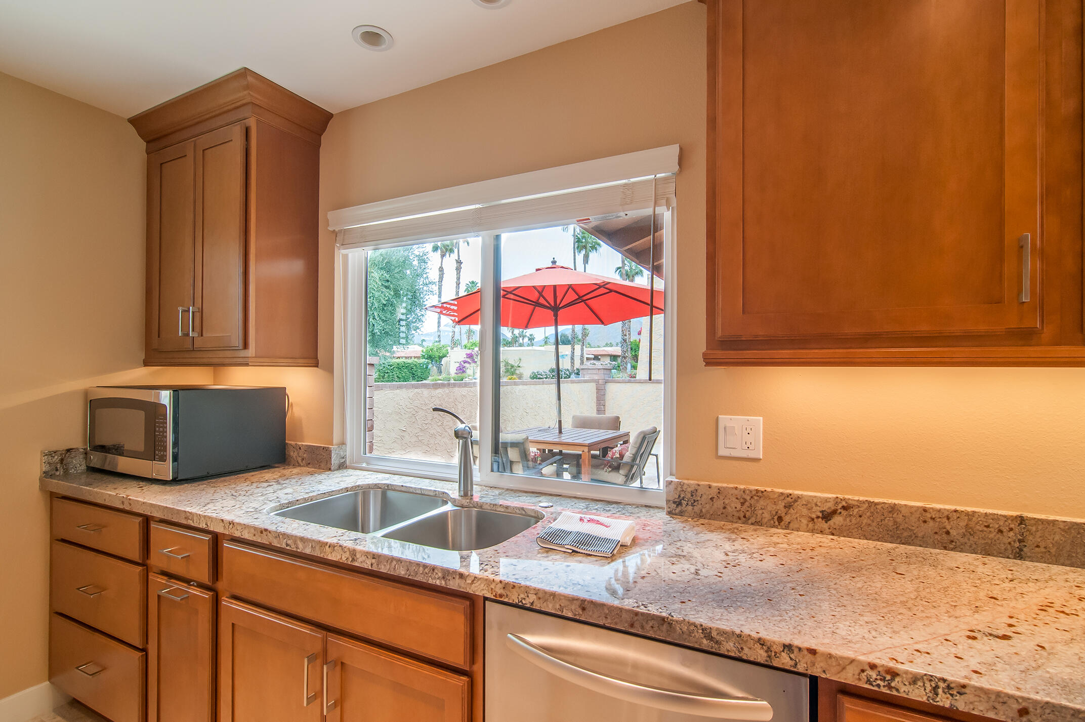 48275 Racquet Lane Palm Desert, CA 92260 - Photo 8 of 28 FNA_Photo-12