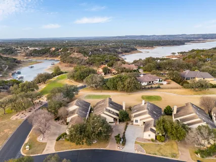 $750,000 | 2433 Founders Circle, Spicewood, TX 78669