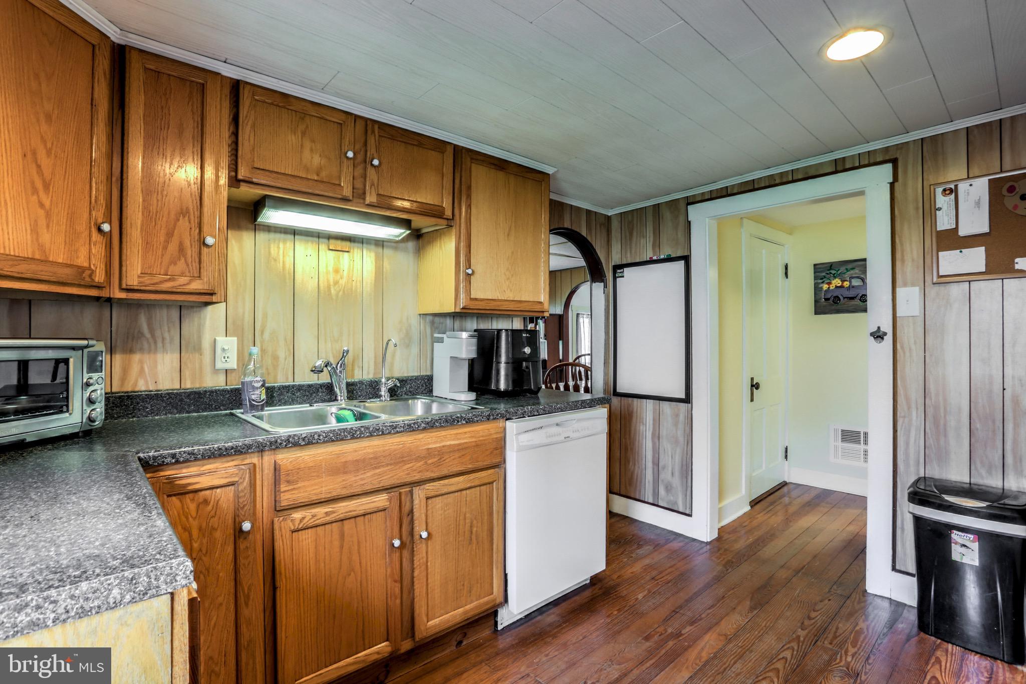 693 Marticville Road Pequea, PA 17565 - Photo 17 of 27 Gallery Image 17