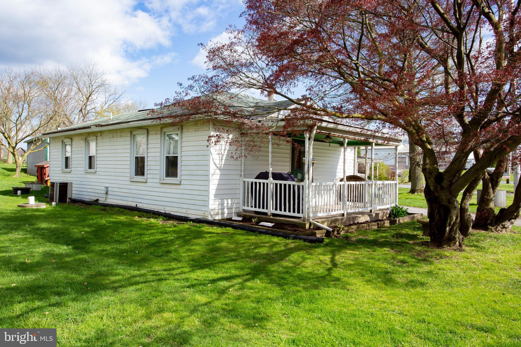 693 Marticville Road Pequea, PA 17565 - Photo 4 of 27 Gallery Image 4