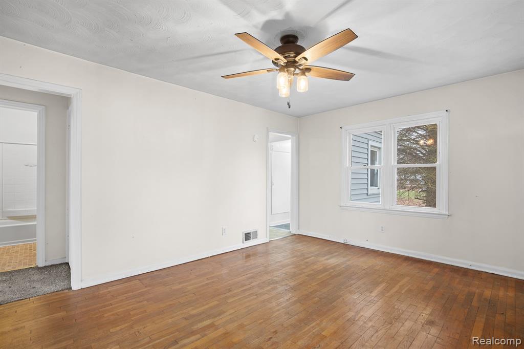 2048 Richards Street Adrian, MI 49221 - Photo 10 of 24