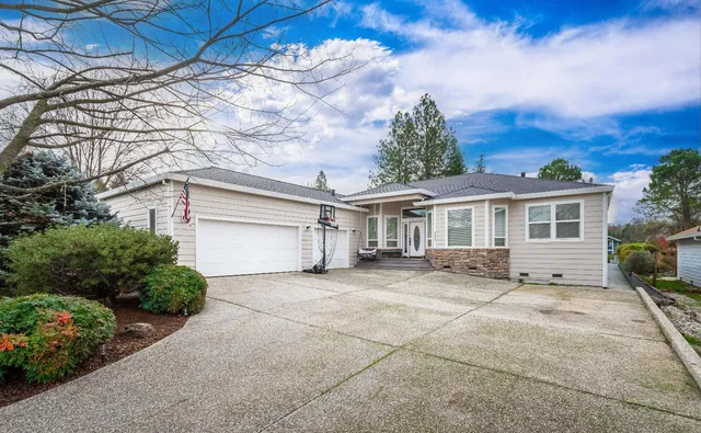 $599,000 | 18663 Lake Forest Drive, Penn Valley, CA 95946