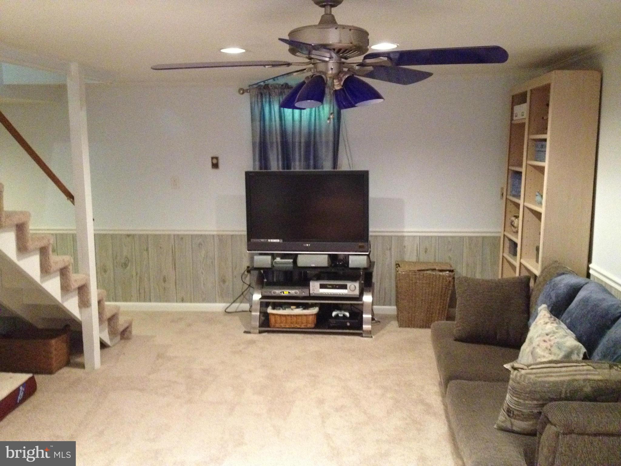 16515 Lappans Road Williamsport, MD 21795 - Photo 27 of 30 Family Room