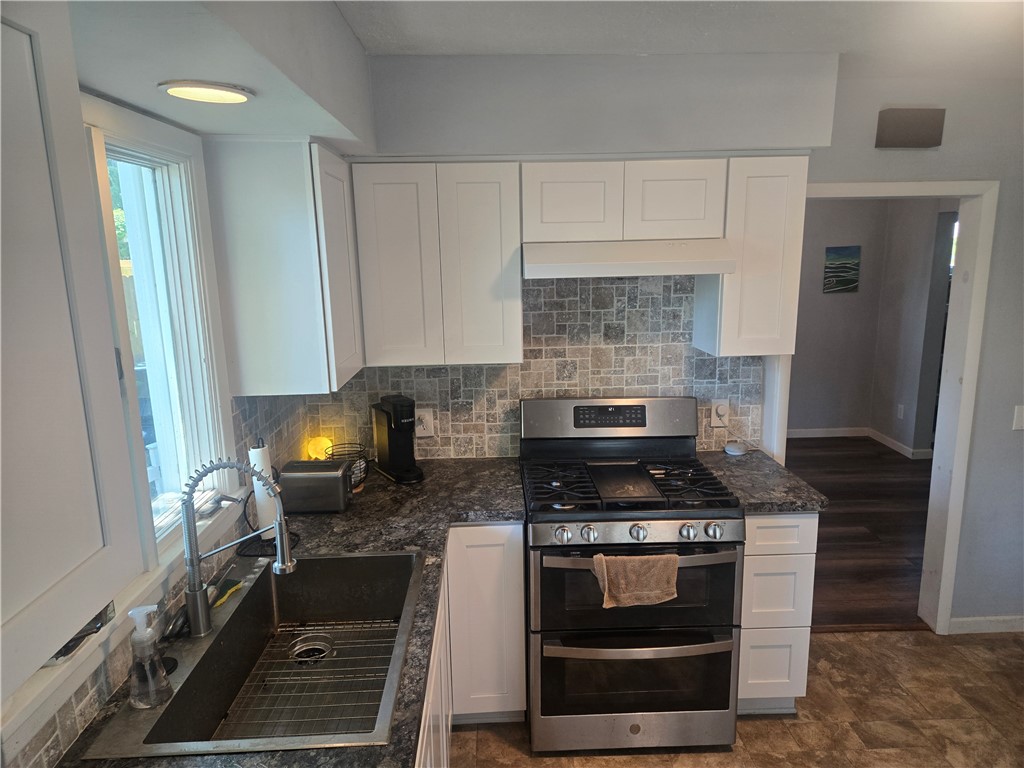 71 Spencer Road Irondequoit, NY 14609 - Photo 6 of 13