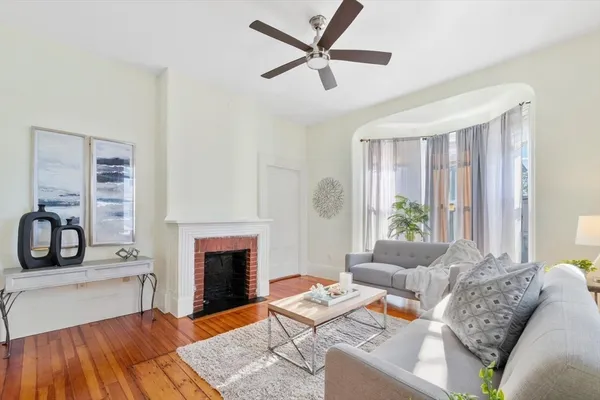 $3,400 | 3 Draper Street, Unit 1, Boston, MA 02122