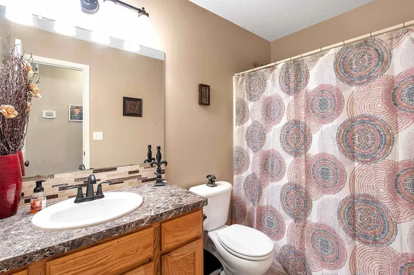 $269,500 | 1600 East Winterset Circle, Goddard, KS 67052