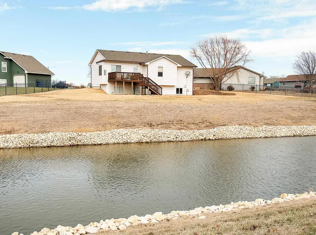 $269,500 | 1600 East Winterset Circle, Goddard, KS 67052