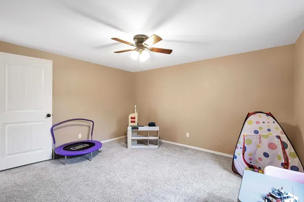 $269,500 | 1600 East Winterset Circle, Goddard, KS 67052