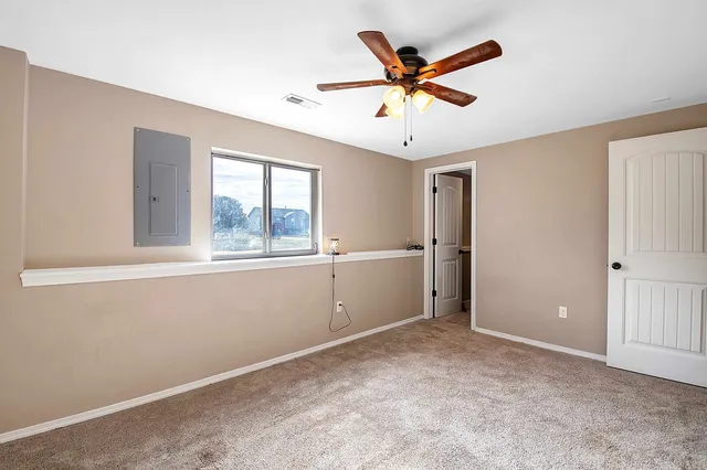 $269,500 | 1600 East Winterset Circle, Goddard, KS 67052