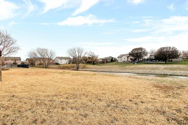 $269,500 | 1600 East Winterset Circle, Goddard, KS 67052