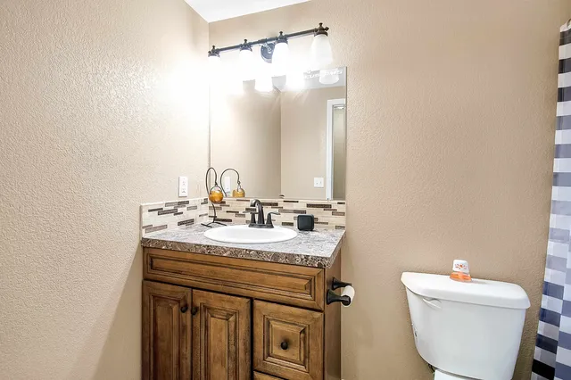 $269,500 | 1600 East Winterset Circle, Goddard, KS 67052