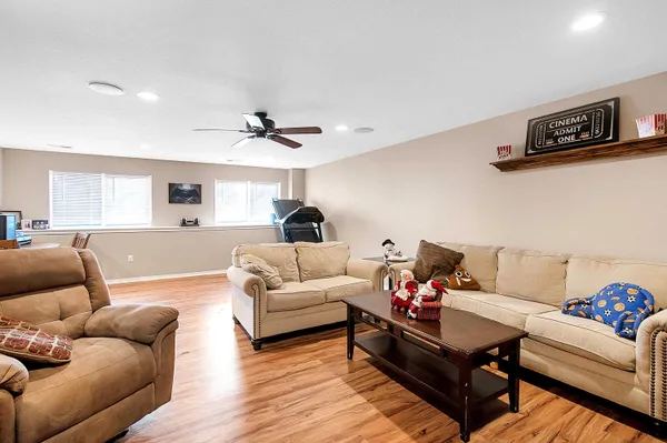 $269,500 | 1600 East Winterset Circle, Goddard, KS 67052