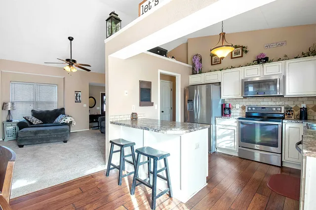 $269,500 | 1600 East Winterset Circle, Goddard, KS 67052