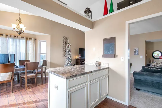 $269,500 | 1600 East Winterset Circle, Goddard, KS 67052