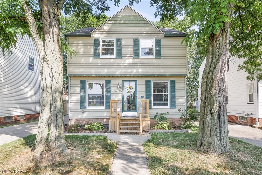 13725 Thraves Road Garfield Heights, OH 44125 - Photo 1 of 35